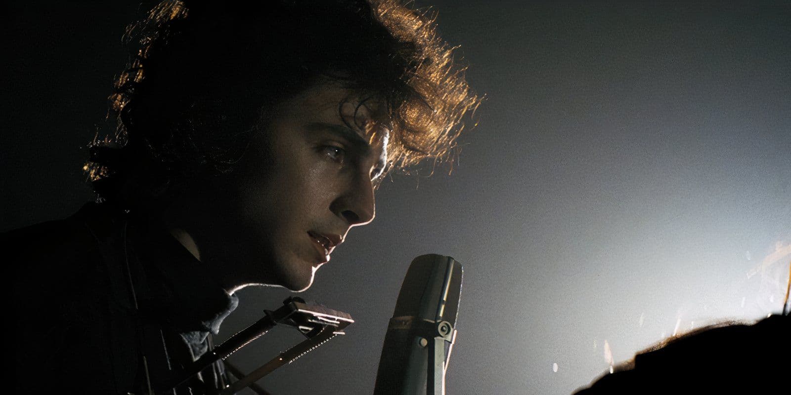 鲍勃·迪伦传记电影A Complete Unknown票房突破1.2亿美元